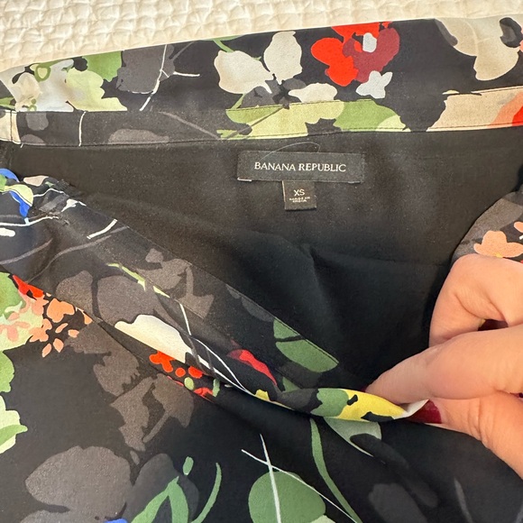 Banana Republic Black Floral Long Sleeve Dress - Picture 2 of 3